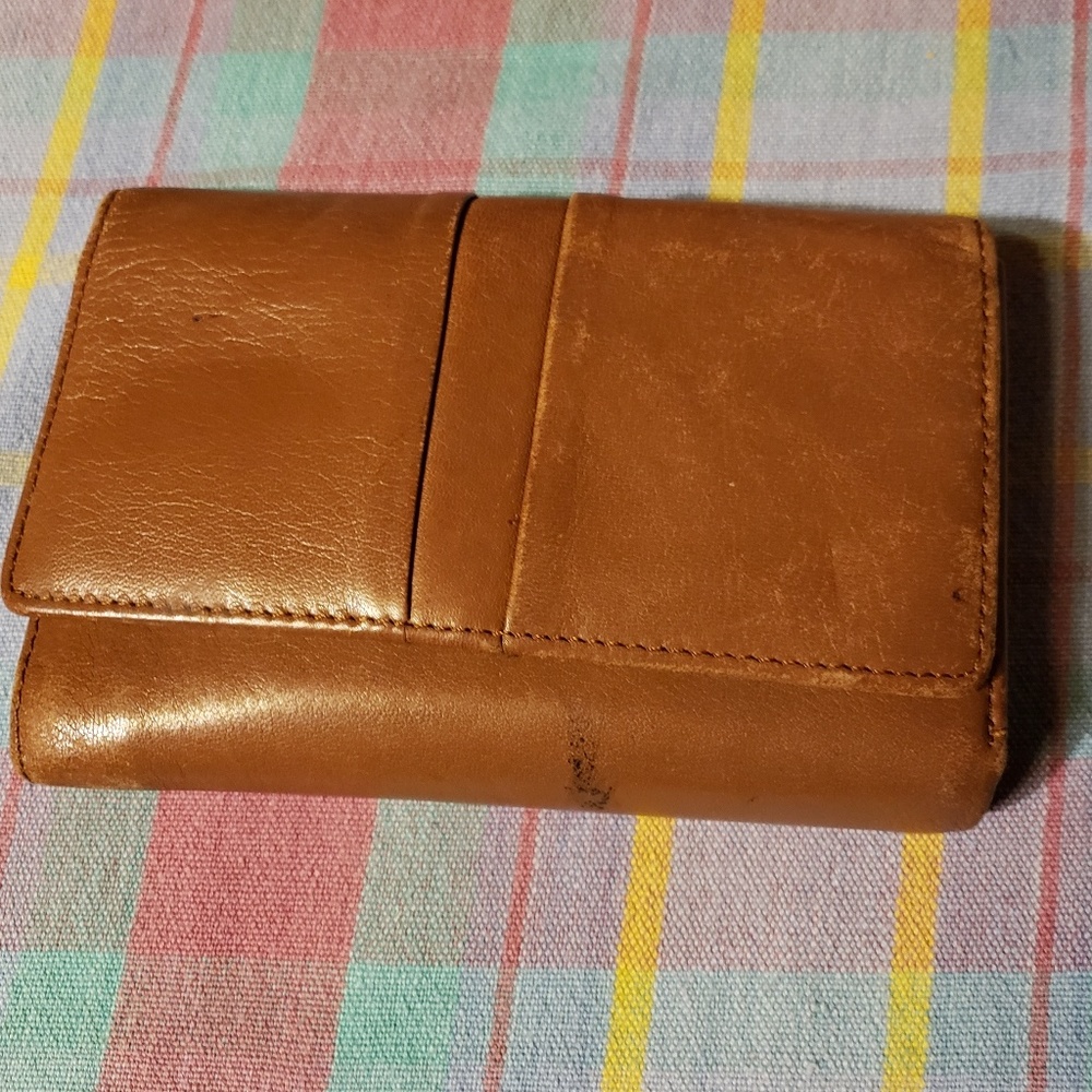 Rolfs genuine leather wallet.